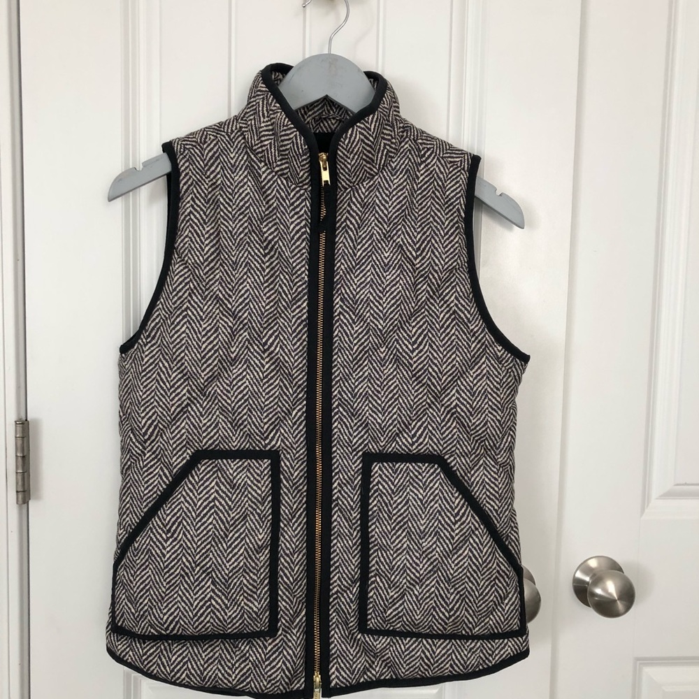 EUC - J Crew XS Herringbone Blk & White Vest